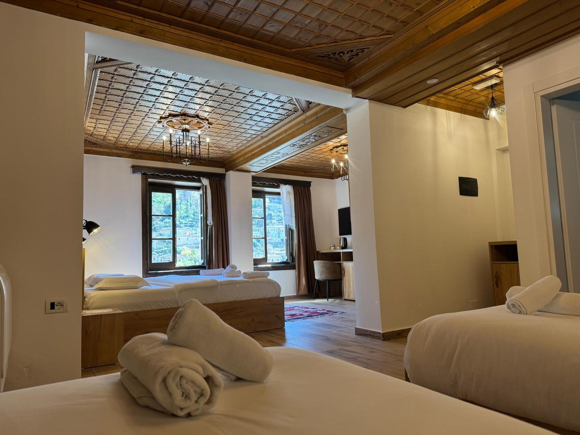 Hotel Ansel Berat Exterior foto