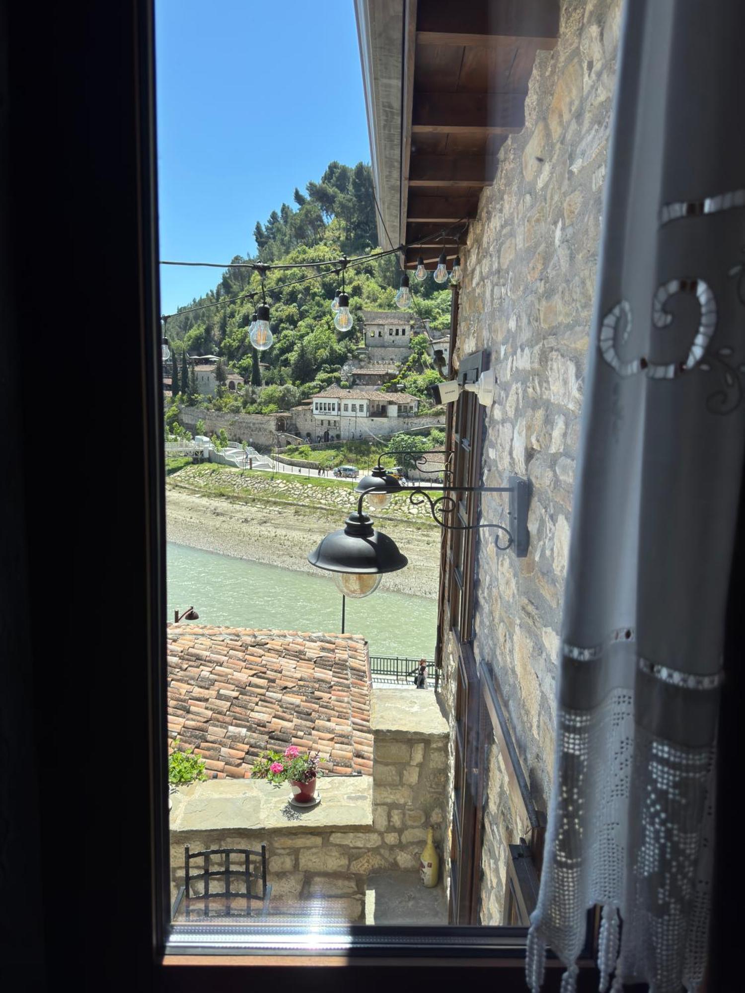 Hotel Ansel Berat Exterior foto
