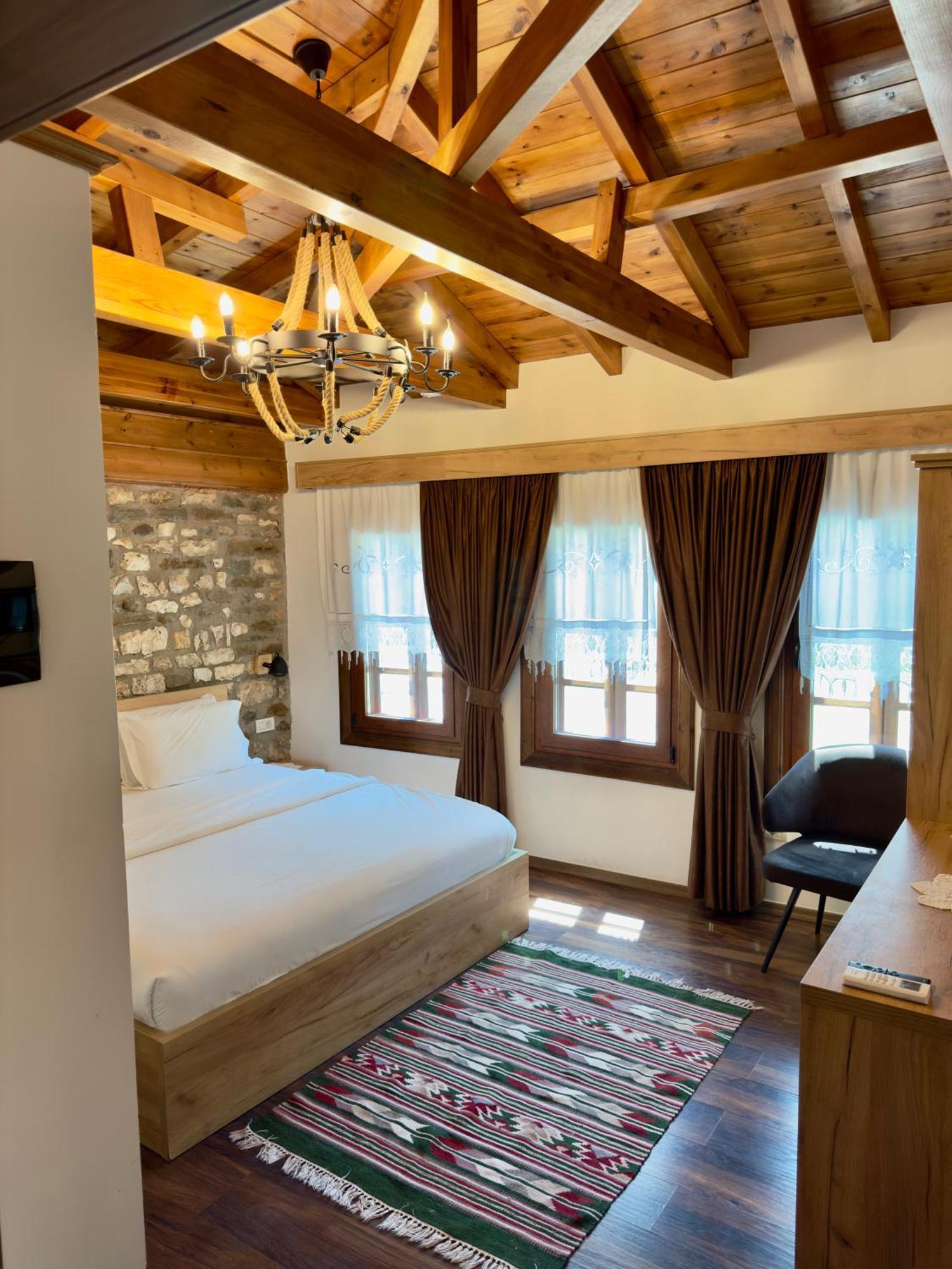 Hotel Ansel Berat Exterior foto